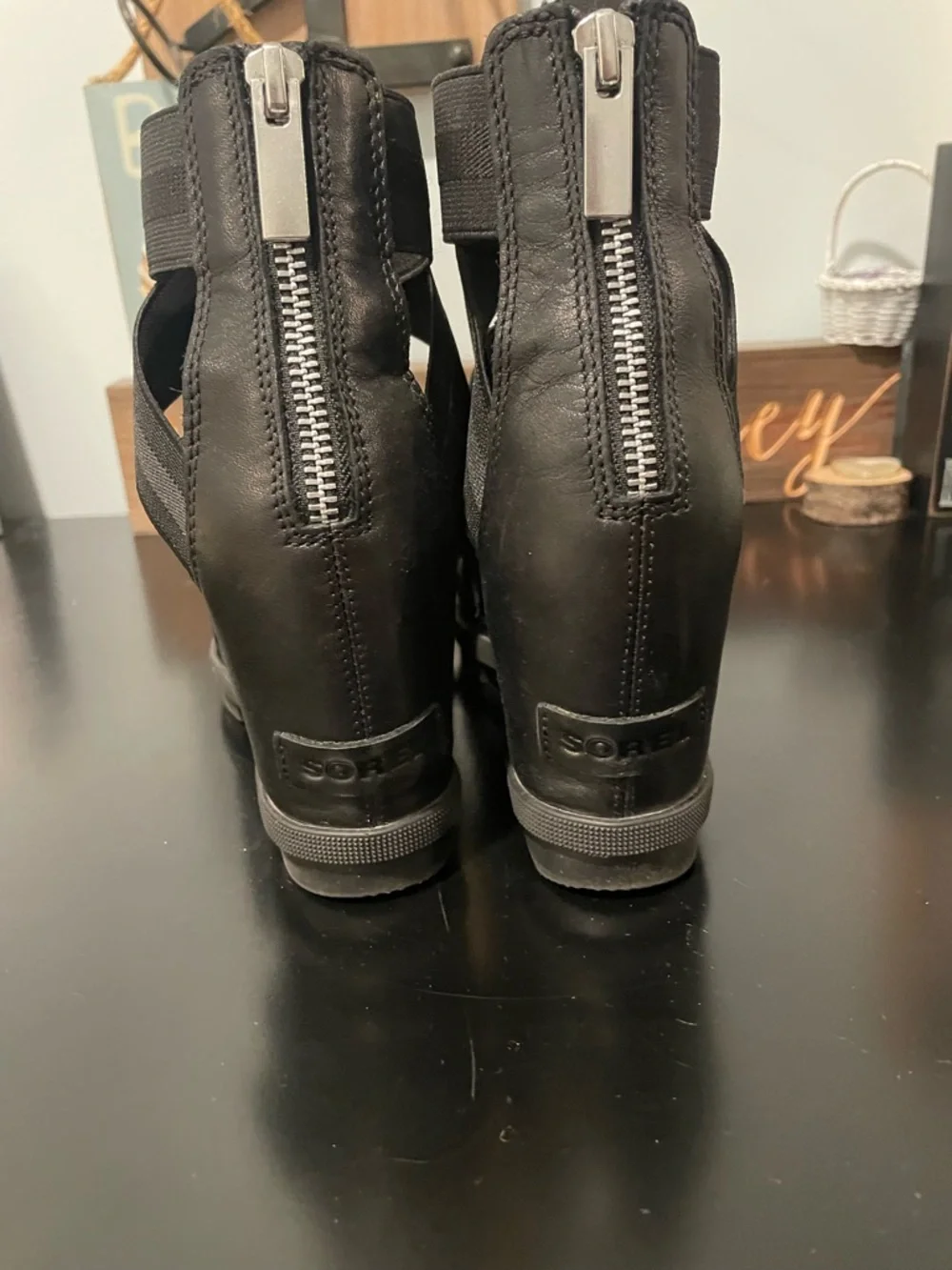 Sorel wedge sandals size 7 black